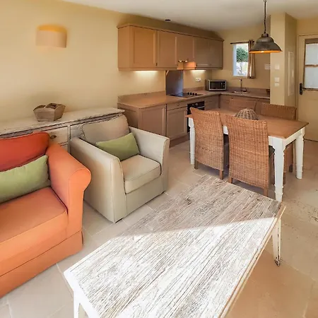 1 Bedroom In Saint-laurent-de-la-ca *
