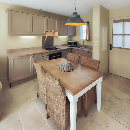1 Bedroom In Saint-laurent-de-la-ca