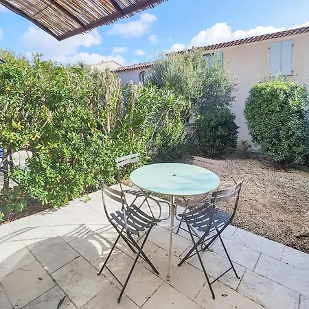 1 Bedroom In Saint-laurent-de-la-ca